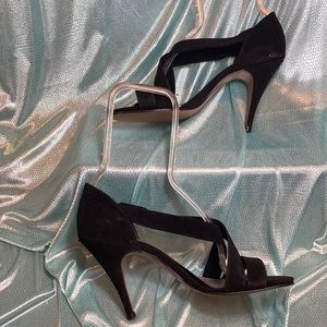 Vintage 80’s‎ black pumps w/cross over strap brand new! 3 size 6m Qualicraft